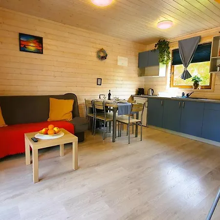 Kolorowe 山林小屋
